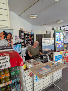 Backwaren, Lotto und Stammkundschaft: Kathrin Wenzels Laden seit 2010