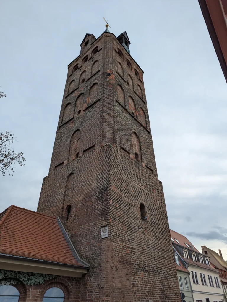 Blick auf den Breiten Turm in Delitzsch