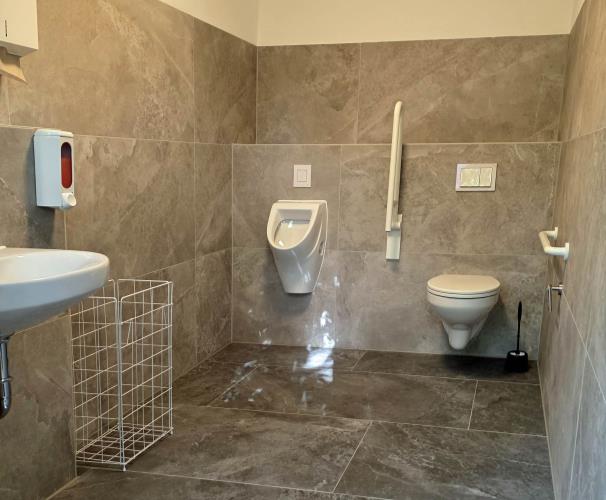 Toiletten auf dem Delitzscher Stadtfriedhof nach Sanierung wieder nutzbar